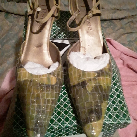 J RENEE shoes. Reptile - Picture 2 of 2